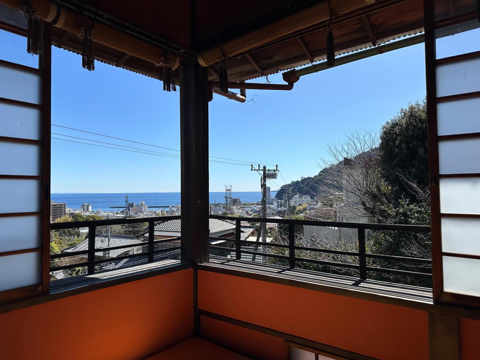 Отель Atami Ikyuan 熱海一休庵 Экстерьер фото