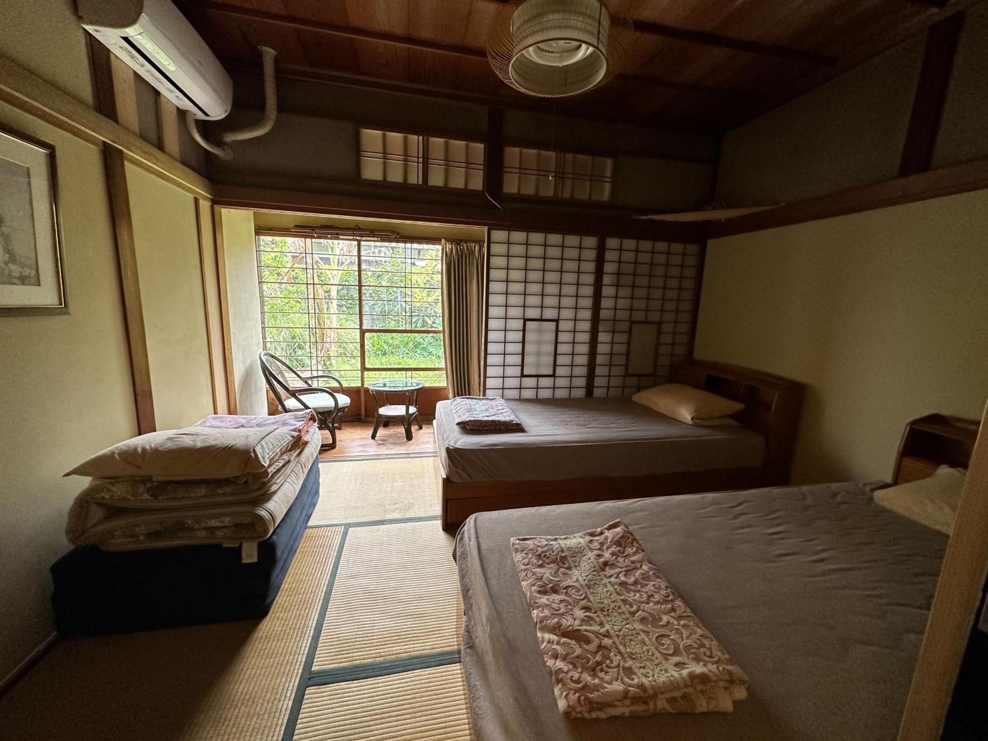 Отель Atami Ikyuan 熱海一休庵 Экстерьер фото