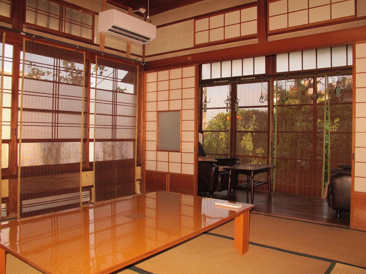 Отель Atami Ikyuan 熱海一休庵 Экстерьер фото